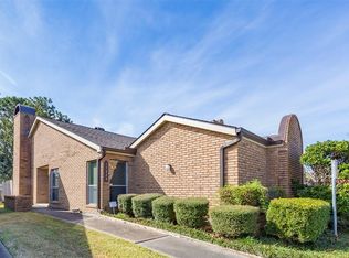 15848 Seahorse Dr, Houston, TX 77062