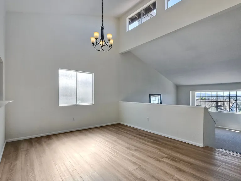 1252 Soria Gln — Photo 2