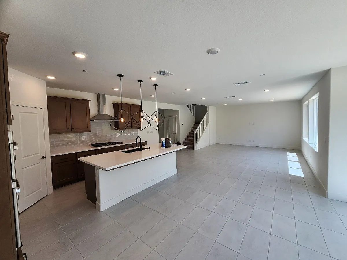 Building Photo - 4032 Barbary Way