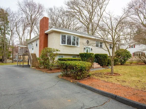 66 Skilton Ln, Burlington, MA 01803