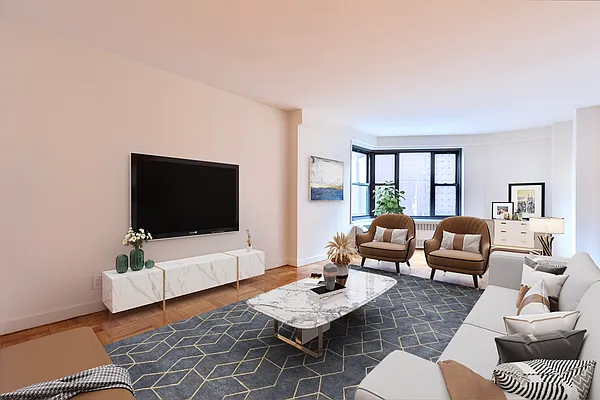 Rented by Manhattan Realty Group | media 8