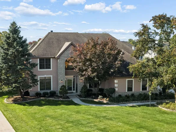8242 Harvest Wind Dr, Westerville, OH 43082