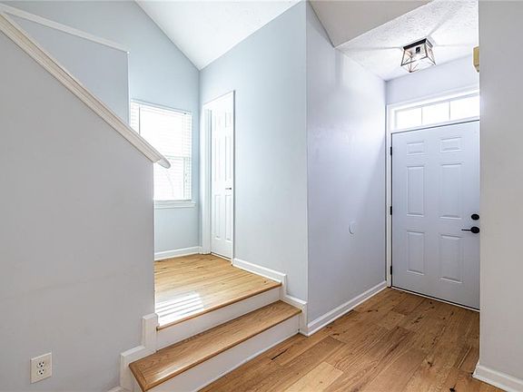 3rd image of 2846 Ashbury Heights Rd