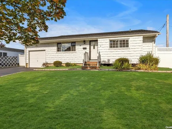 43 Sheldon Place, Commack, NY 11725