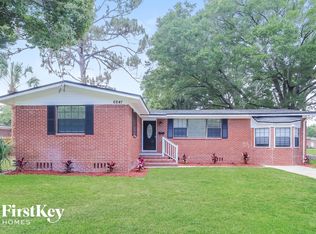 6641 Pine Summit Dr, Jacksonville, FL 32211