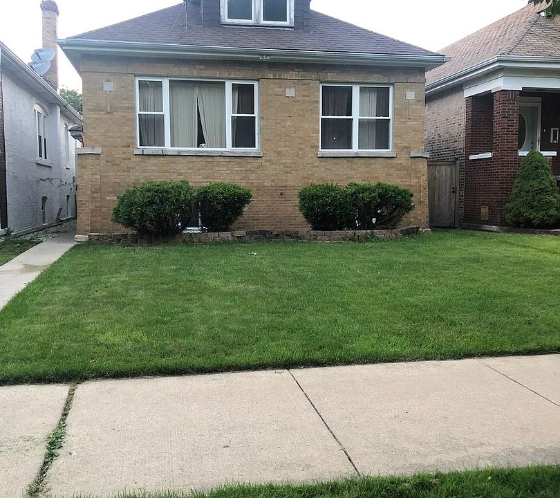 1st image of 4642 W Wrightwood Ave