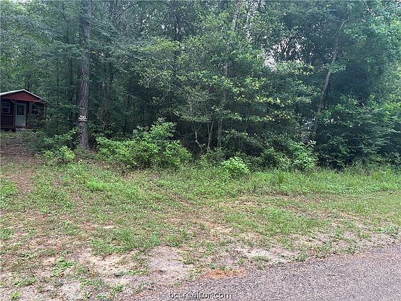 2nd image of 13785 County Road 201 Loop