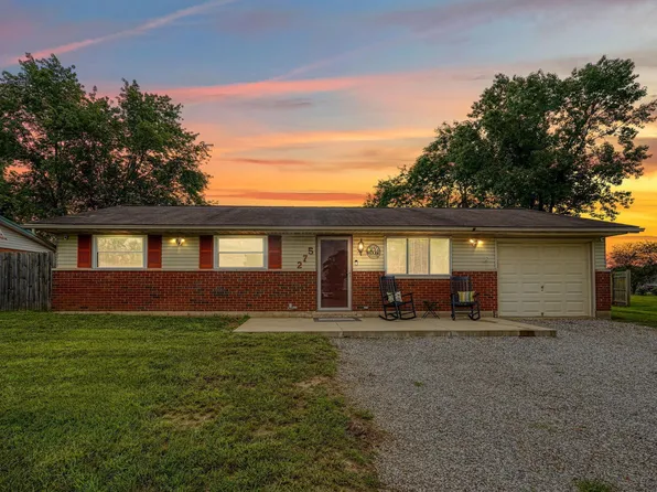 275 Pawnee Dr, Circleville, OH 43113