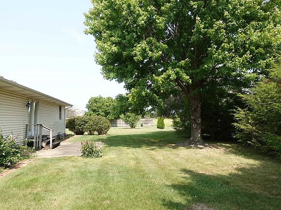 5th image of 2691 Montague Dr