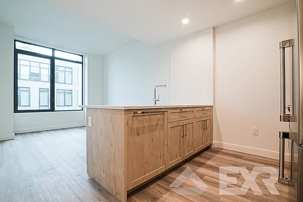 Rented by EXR | media 15