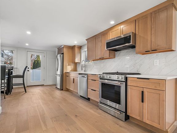 3rd image of 29 Thorwald Avenue