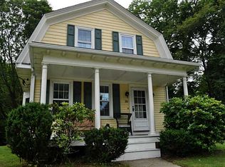 39 Breakneck Hill Rd, Lincoln, RI 02865