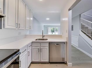 654 Vernon St APT 4, Oakland, CA 94610