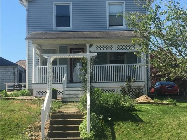 304 E Main St, Grove City, PA 16127