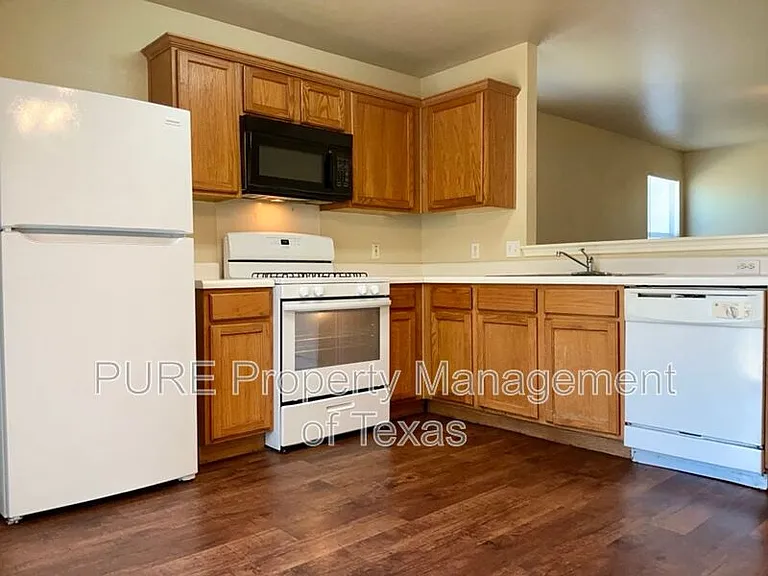 615 Losoya Ct — Photo 7