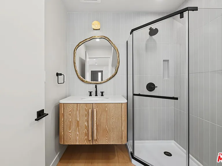 5843 Whitworth Dr — Photo 9