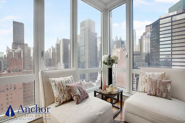 Rented by Anchor Associates | media 22