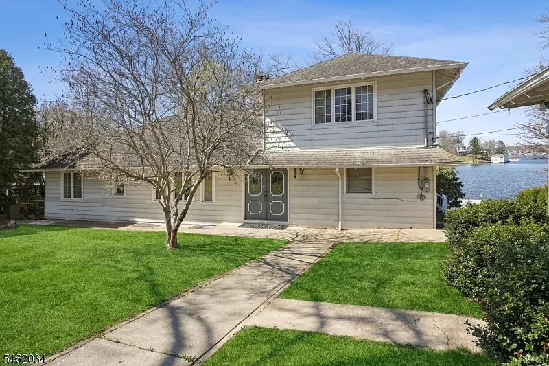 15 McGregor Ave