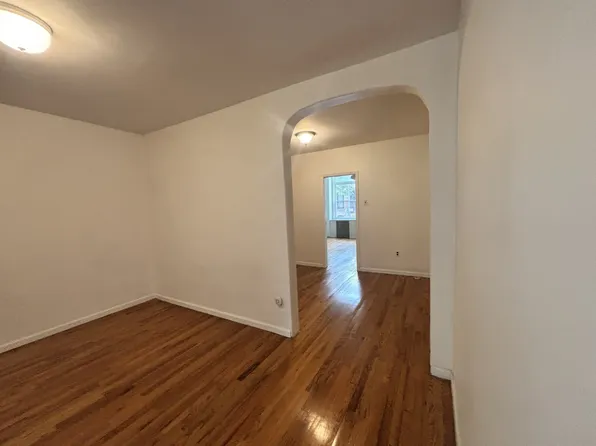 477 Henry Street image 4 of 9