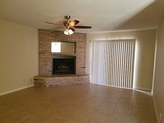 2nd image of 4613 Aspen Dr