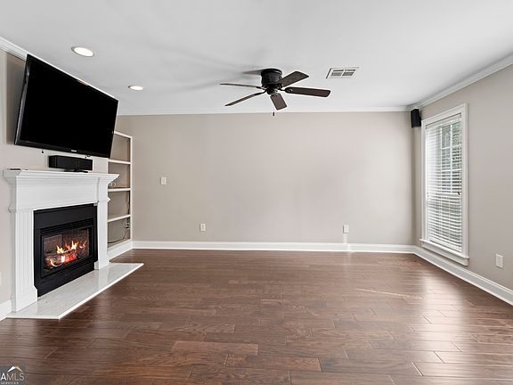 4th image of 1104 Masons Creek Cir