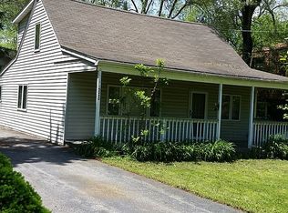 15240 Kilbourne Ave, Midlothian, IL 60445