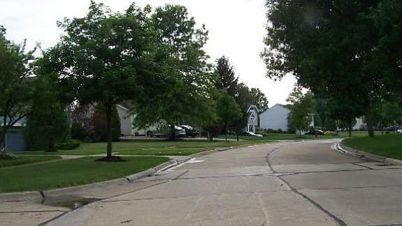 3rd image of 363 Broken Fence Dr