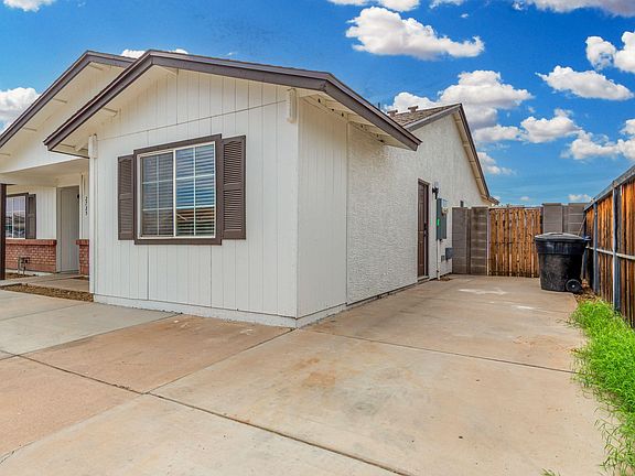 Parking Space in Driveway (Reservation Only)