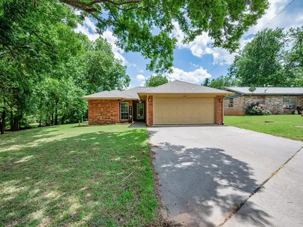 904 Kelly Dr, Noble, OK 73068