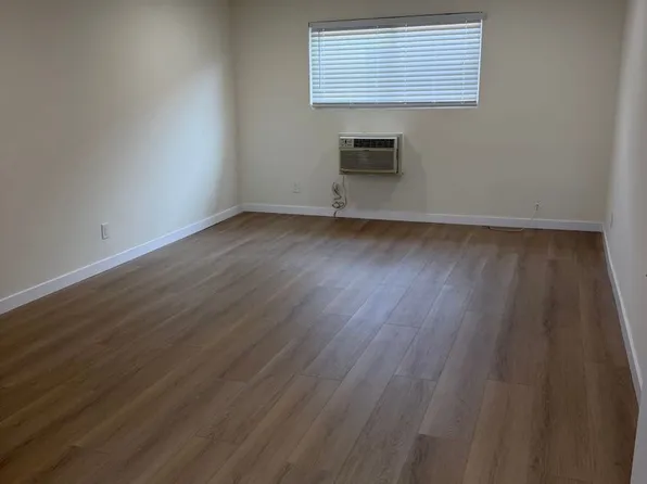 15526 Nordhoff St #Z29, North Hills, CA 91343