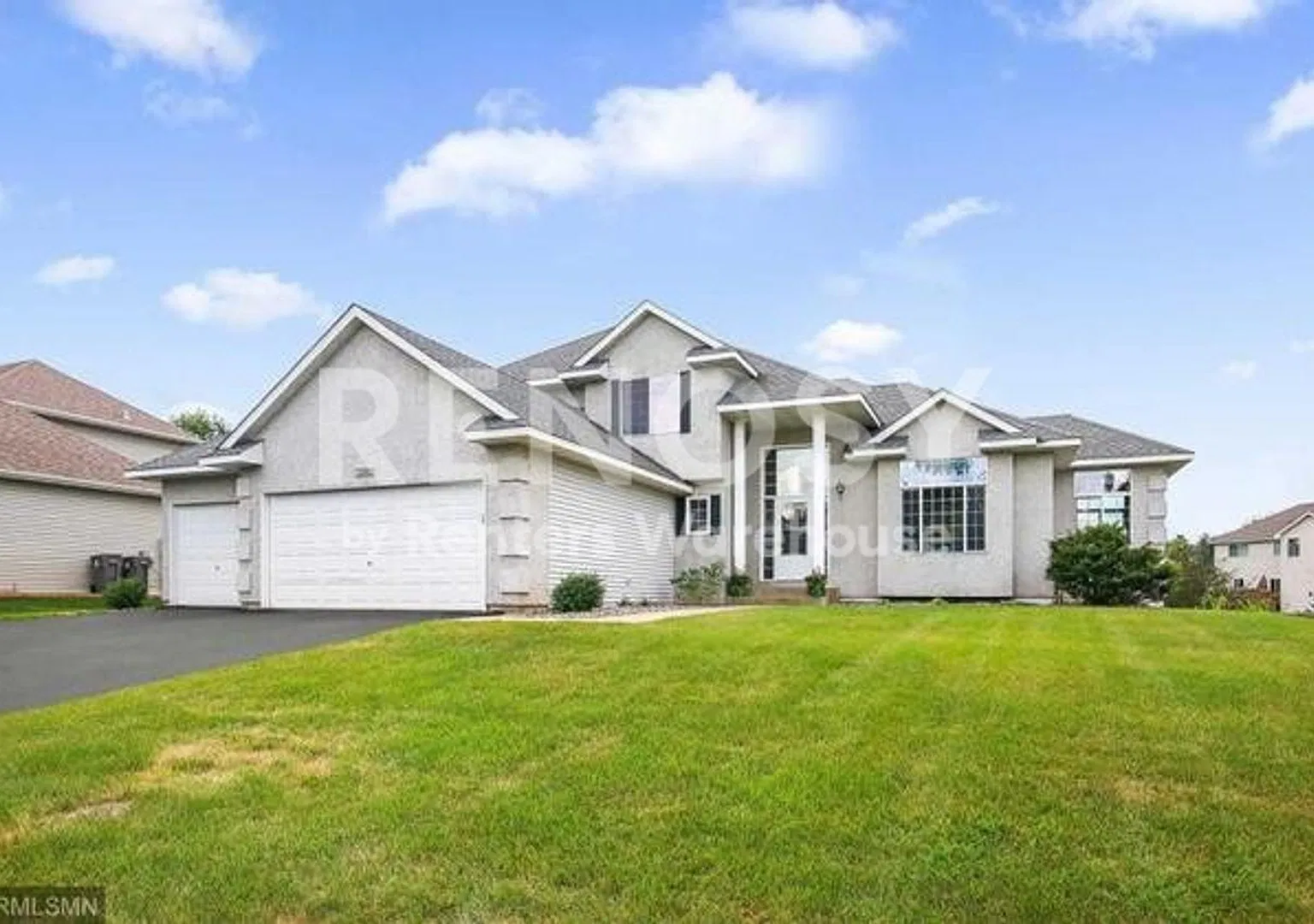 Available December 14th 5 Bedroom 4 Bath Single Family Home in Eden Prairie — Photo 1