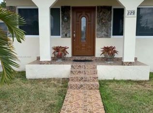 229 W 14th St, Hialeah, FL 33010