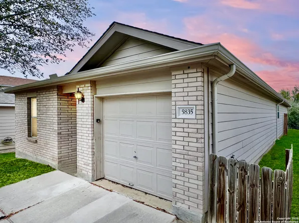 5835 Blonde Canyon, San Antonio, TX 78252
