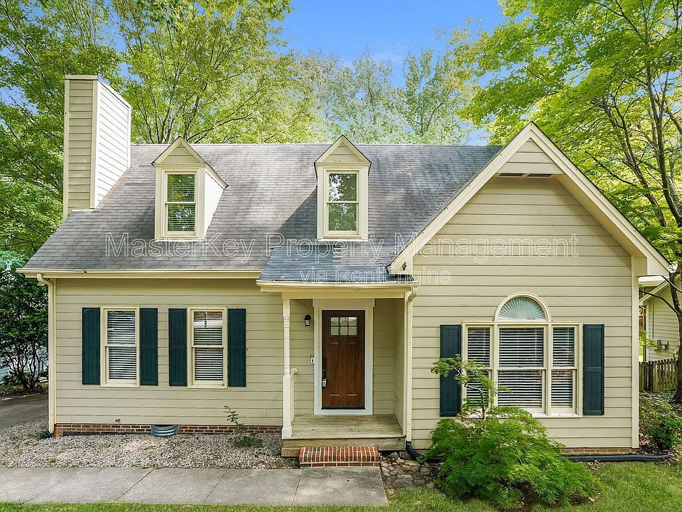 1st image of 220 W Elm Ave