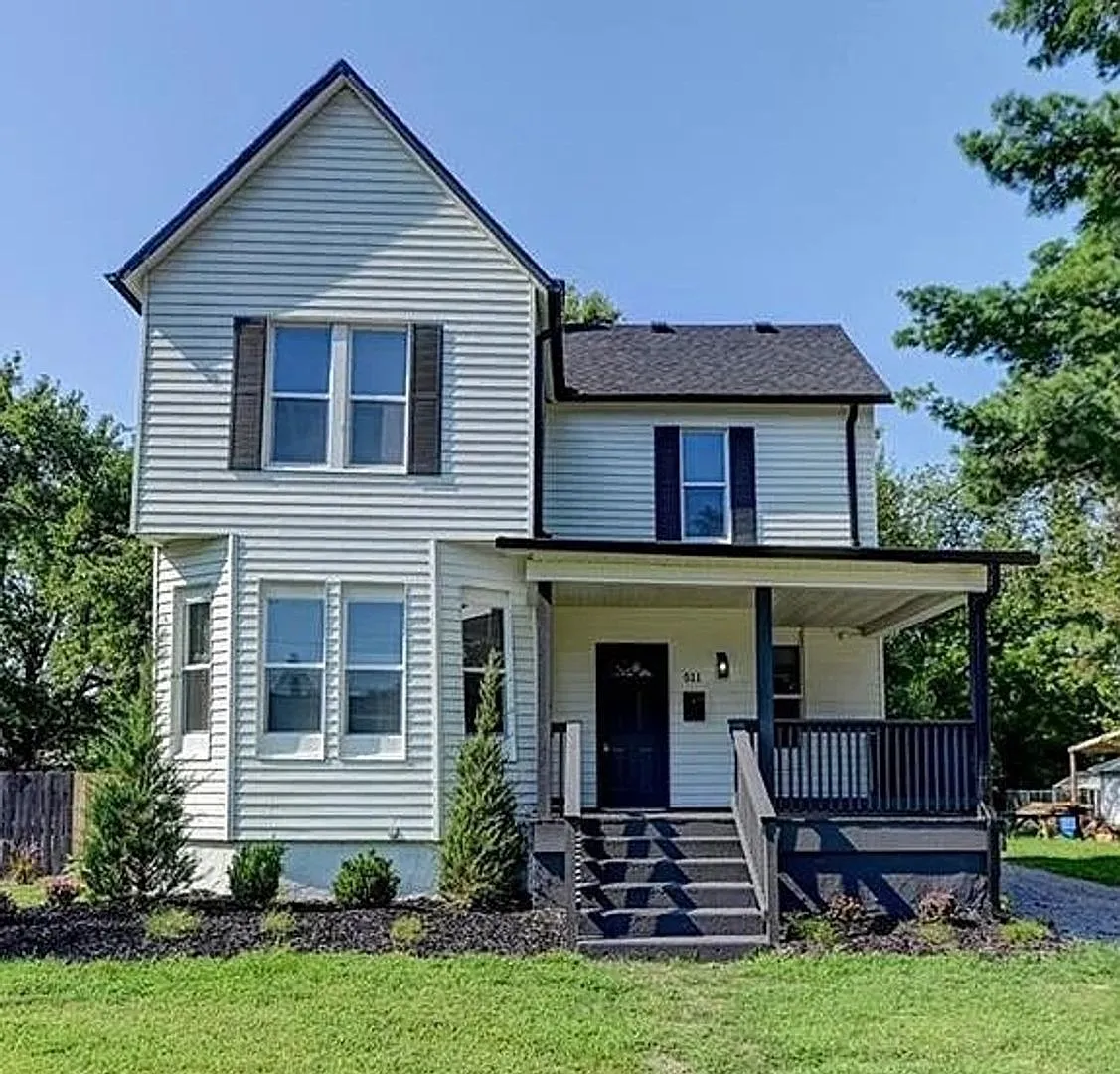 4 Bed 2 Story House — Photo 1