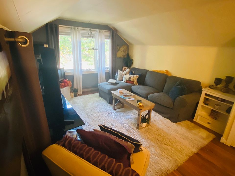 1st image of 818 Main Ave APT 2