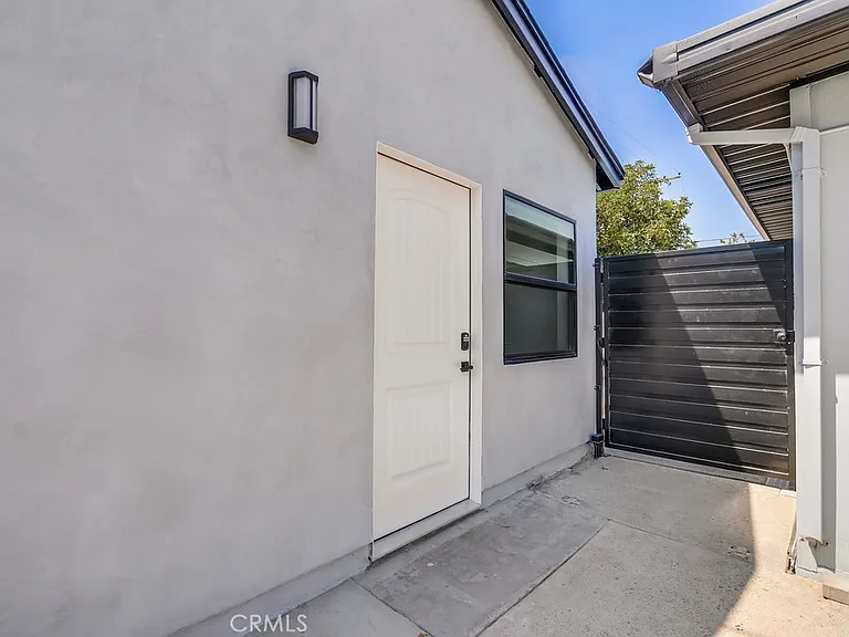 1260 E Turin Ave #B — Photo 2