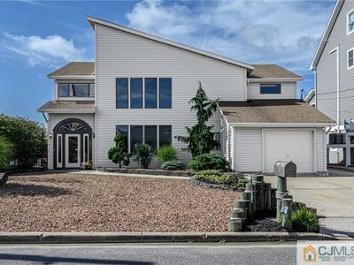 1861 Starboard Ct, Toms River, NJ, 08753