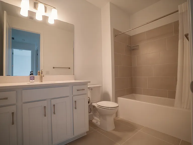 Coral Harbour Dr — Photo 30