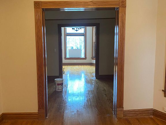 3rd image of 6224 S Greenwood Ave APT 1