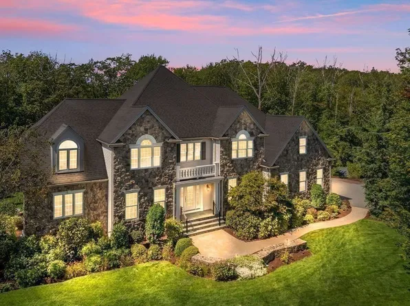 12 Houde St, North Attleboro, MA 02760