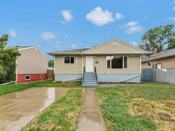 414 S 5th St SW, Medicine Hat, AB T1A 4H1