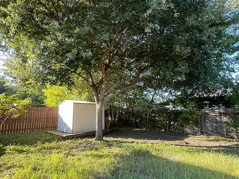 4915 Fortuna Pl — Photo 11