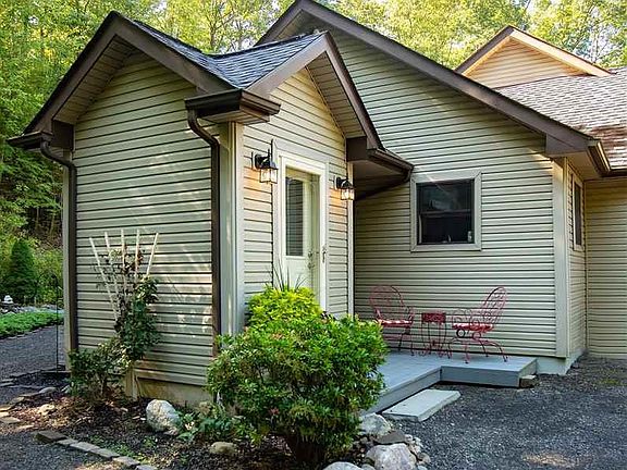 2nd image of 54 Laurel Hollow Estates