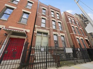 1333 W Huron St APT 3A, Chicago, IL 60642