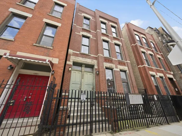 1333 W Huron St APT 3A, Chicago, IL 60642