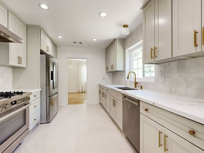 4023 Fairway Blvd, Los Angeles, CA, 90043