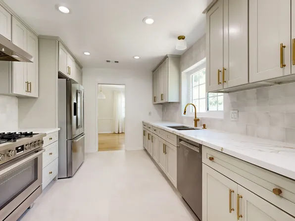 4023 Fairway Blvd, Los Angeles, CA 90043