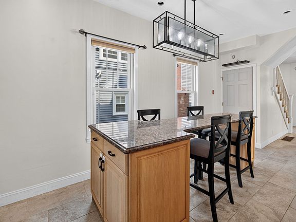 4th image of 18 Henry St