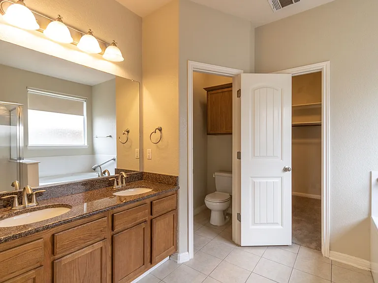 18601 Derby Hill Ln — Photo 16